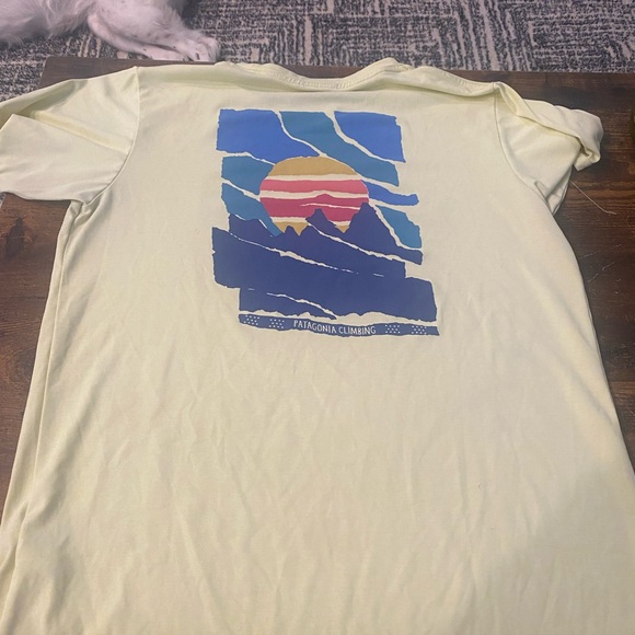 Small Patagonia sun Tee - Picture 3 of 3